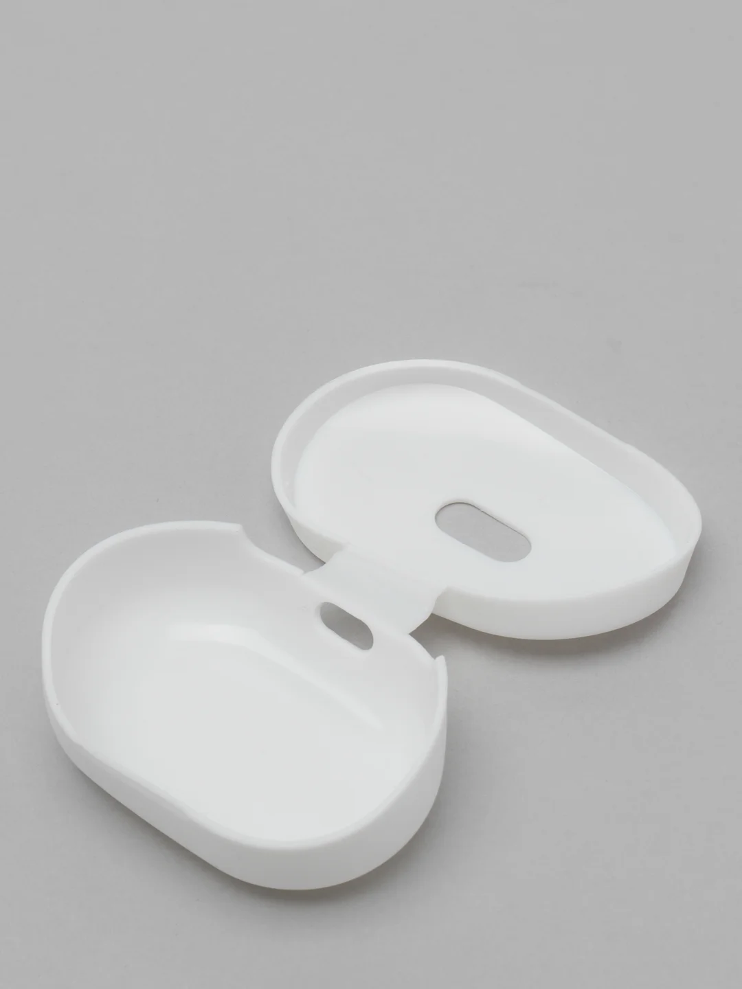 Белый чехол для наушников Xiaomi Redmi Airdots / Airdots S / Airdots 2 силиконовый аирдотс