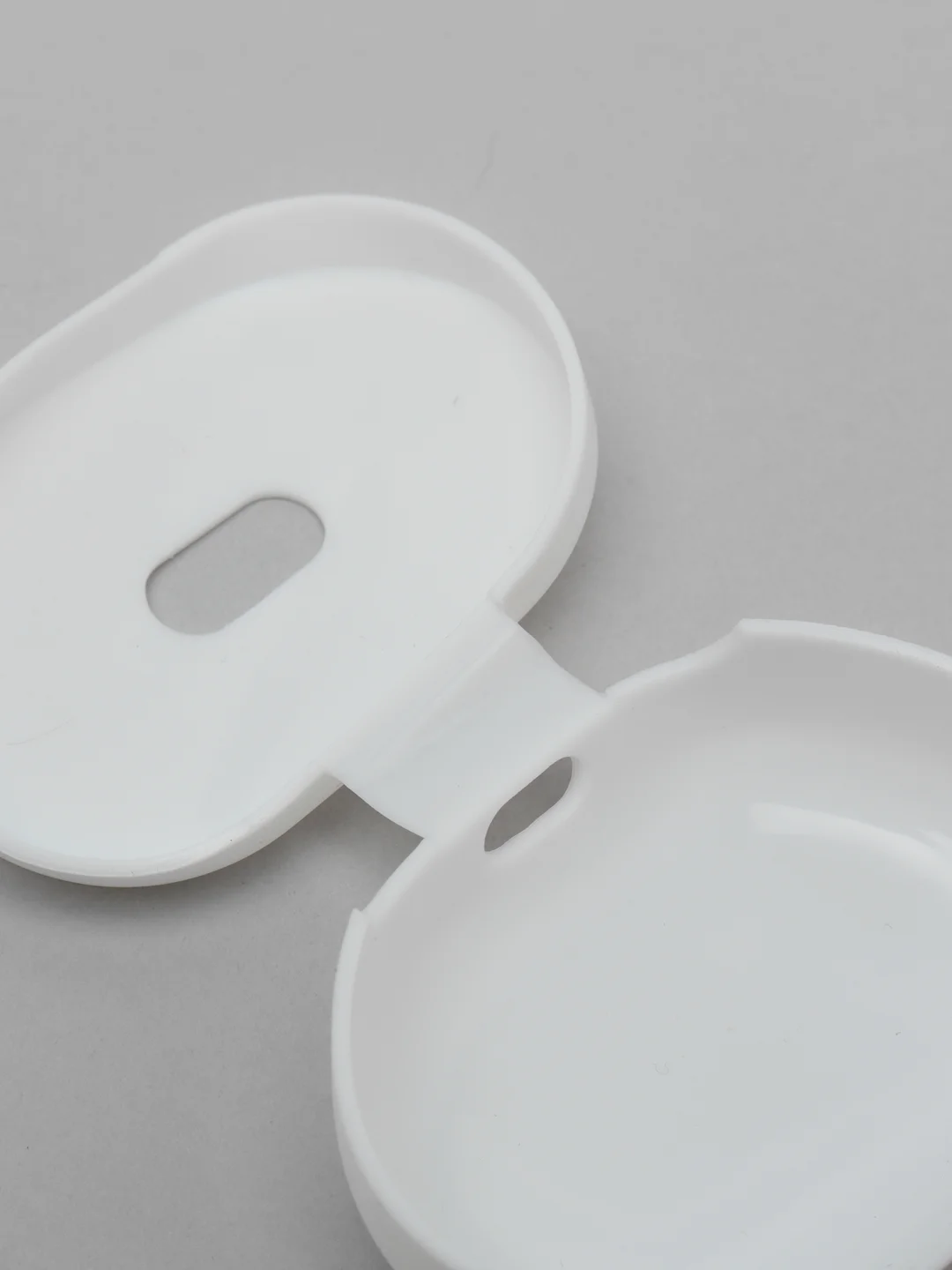 Белый чехол для наушников Xiaomi Redmi Airdots / Airdots S / Airdots 2 силиконовый аирдотс