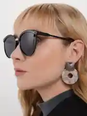 Черный солнцезащитные женские очки