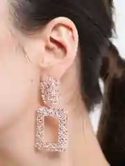 Золотой серьги крупные геометрические
