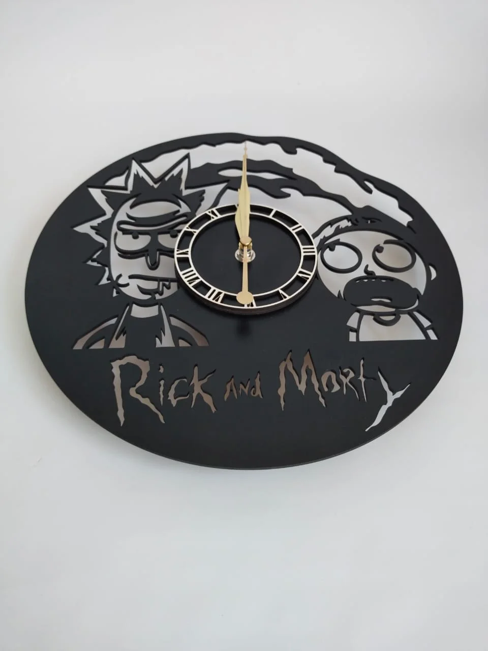 Часы настенные "Rick and Morty", из дерева