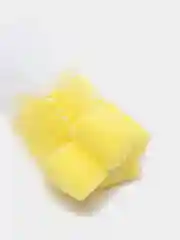Желтый ёршик по уходу за детской бутылочкой