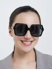 Черный женские солнцезащитные очки