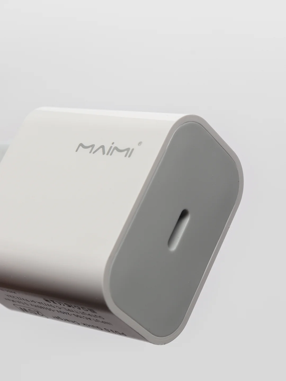 Зарядное устройство USB-C 20 Вт