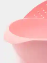 Розовый дуршлаг с чашей
