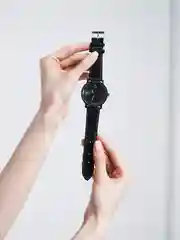 Черный женские наручные часы, 2 цвета