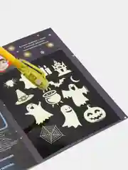 Активити-книжка с рисунками светом "Привидения"