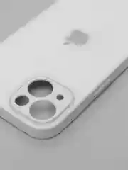 Белый чехол силиконовый со стеклянной панелью для iPhone 13