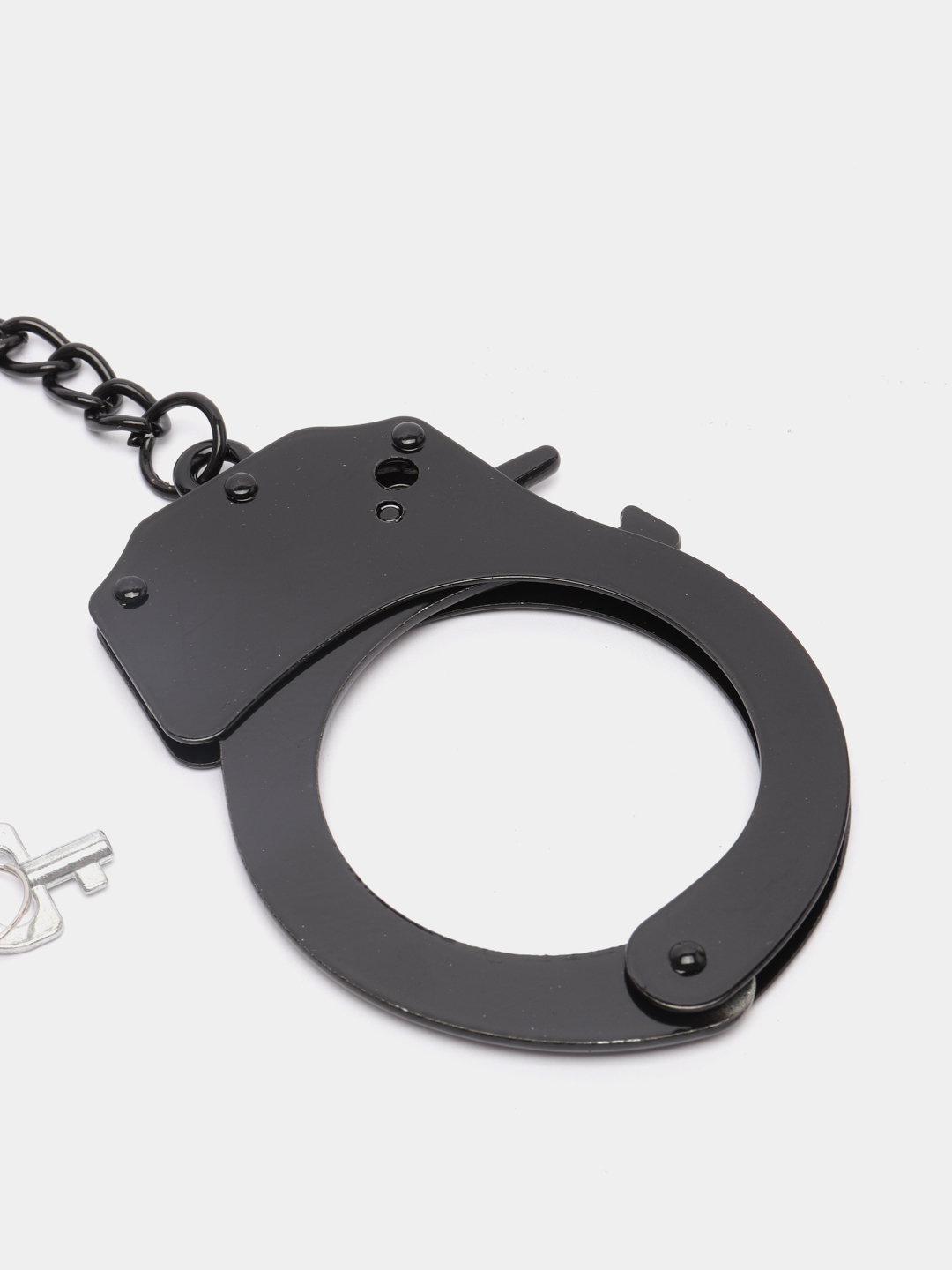 Черные кожаные наручники для БДСМ купить в интернет магазине ExtazShop, продажа наручников