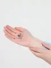 Серый металлик брошь "Тигренок" детская