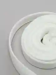 Белый шнур для одежды черный, белый