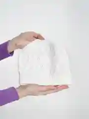 Белый женская шапка тонкая "Феникс"