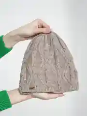 Бежевый шапка женская Varna тонкая