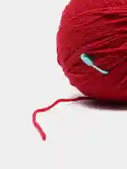 Красный пряжа Yarnart jeans