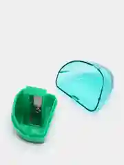 Зеленый точилка для карандаша с контейнером