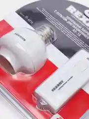 Цокольный патрон с дистанционным управлением REXANT для ламп Е27, расстояние до 40 м