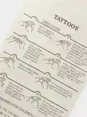 Красный временные татуировки