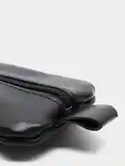 Черный ключница