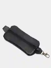 Черный ключница