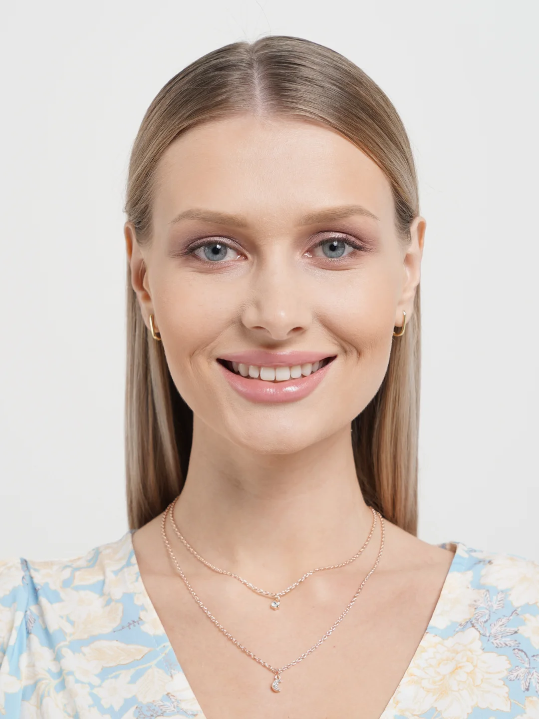 МНОГОСЛОЙНОЕ КОЛЬЕ С ПОДВЕСКОЙ ЛУНЫ. КУЛОН ЦЕПОЧКА НА ШЕЮ С ПОДВЕСКОЙ. КОЛЬЕ С ПДВЕСКОЙ