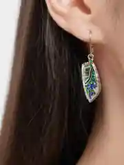 Бордовый серьги бижутерные, разные виды