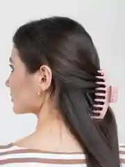 Конфетный краб для волос