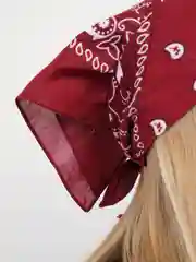 Бордовый бандана на голову