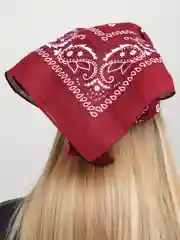 Бордовый бандана на голову