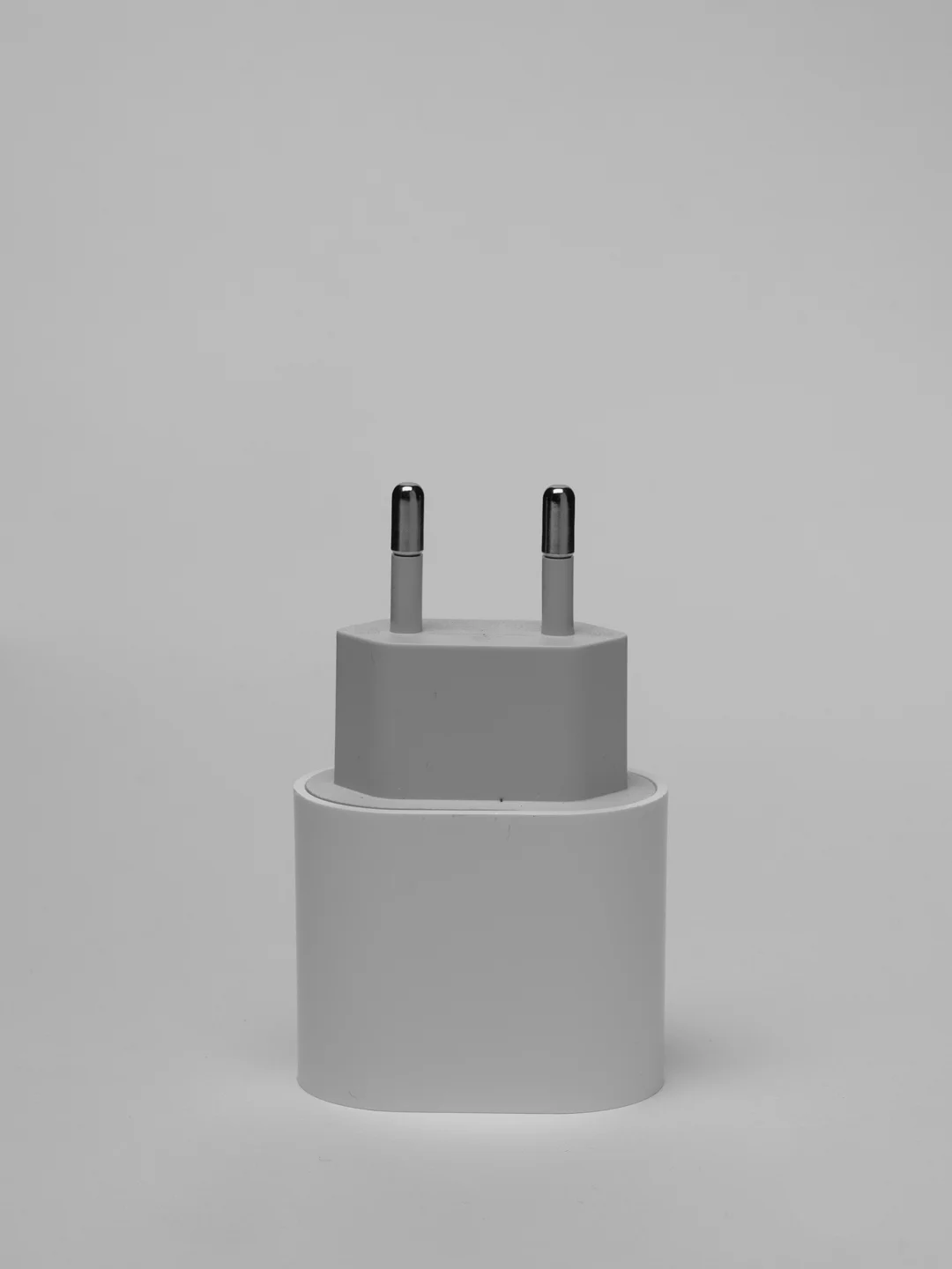 Зарядное устройство / адаптер питания для Айфона / Apple iPhone Type-C, 20W