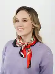Красный атласный платок 60х60 см