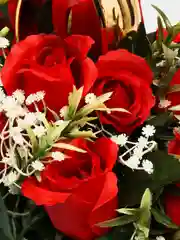 Белый кольца на крышу Элит, с красными цветами