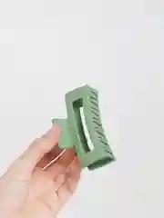 Зеленый крабик для волос