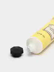 Желтый крем для рук увлажняющий Perfume Hand Cream