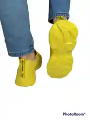 Женские кроссовки