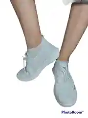Женские кроссовки