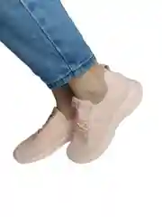 Женские кроссовки
