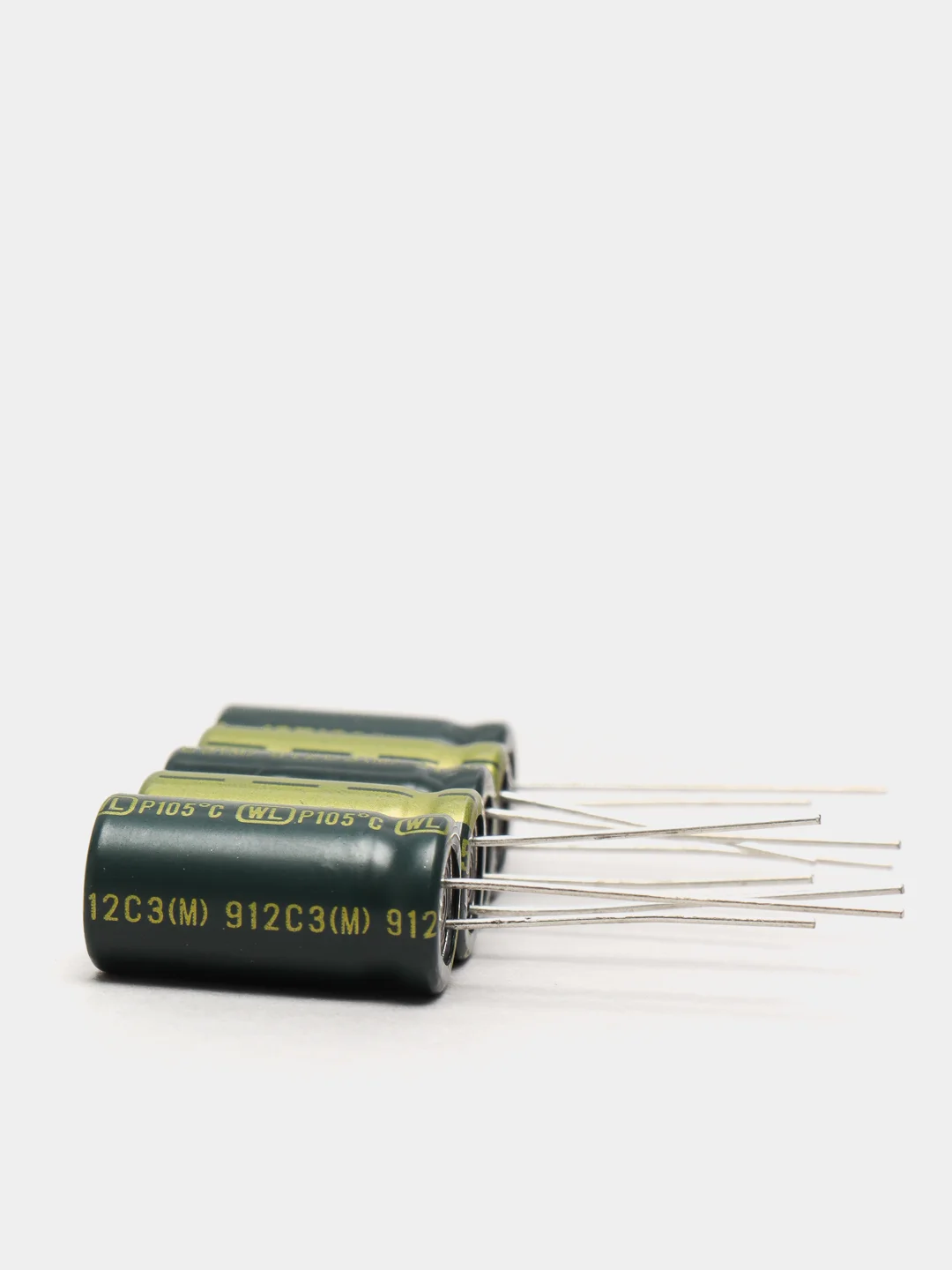 5 штук 820мкФ 25в Конденсатор LOW ESR 820UF 25V 105C 10х20 WL JAMICON