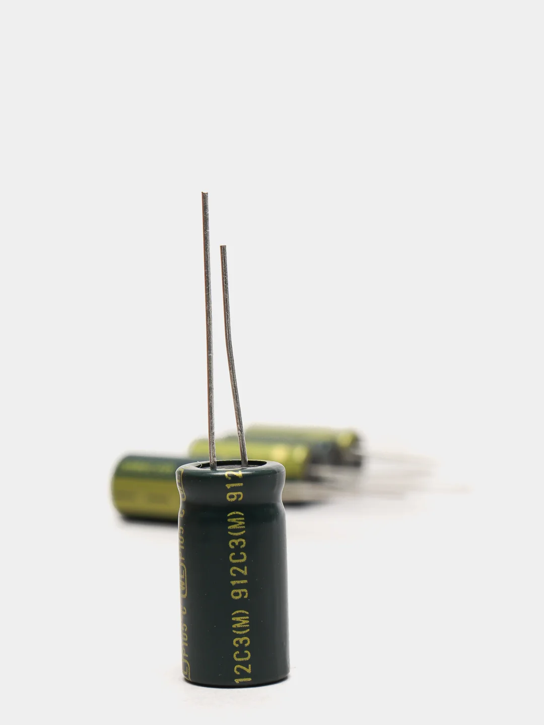 5 штук 820мкФ 25в Конденсатор LOW ESR 820UF 25V 105C 10х20 WL JAMICON
