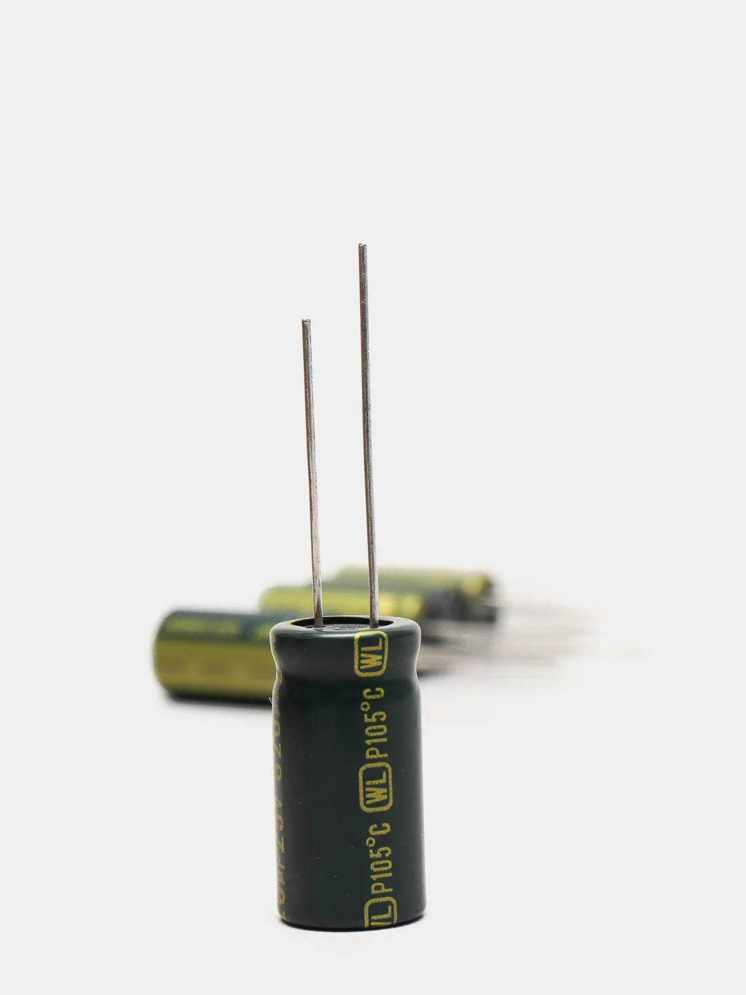 5 штук 820мкФ 25в Конденсатор LOW ESR 820UF 25V 105C 10х20 WL JAMICON
