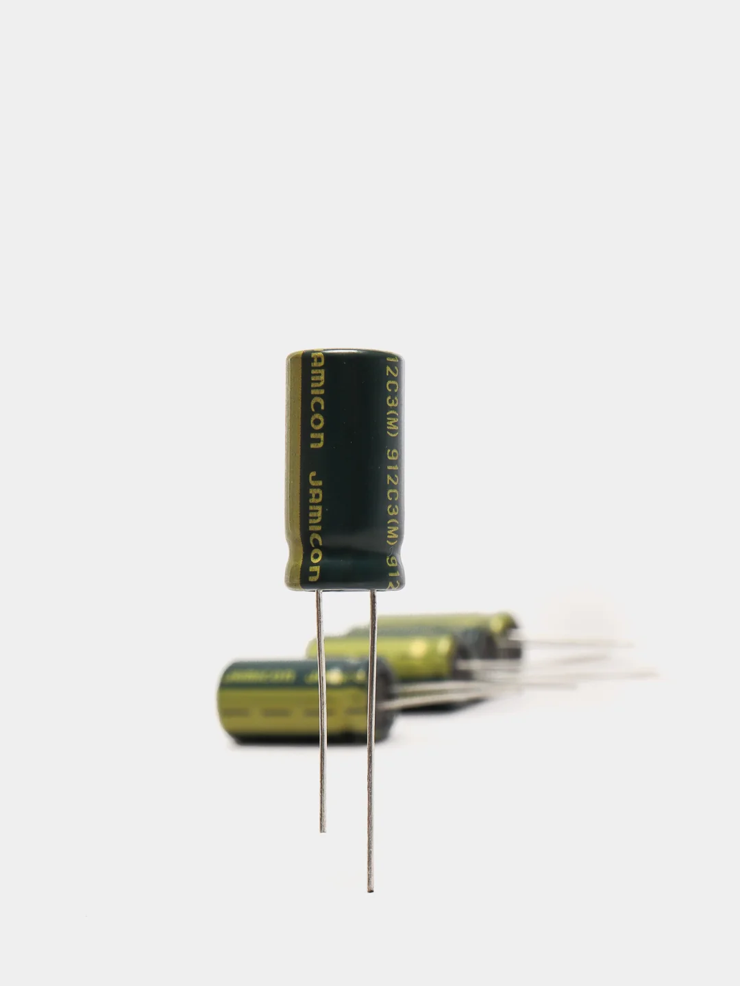 5 штук 820мкФ 25в Конденсатор LOW ESR 820UF 25V 105C 10х20 WL JAMICON