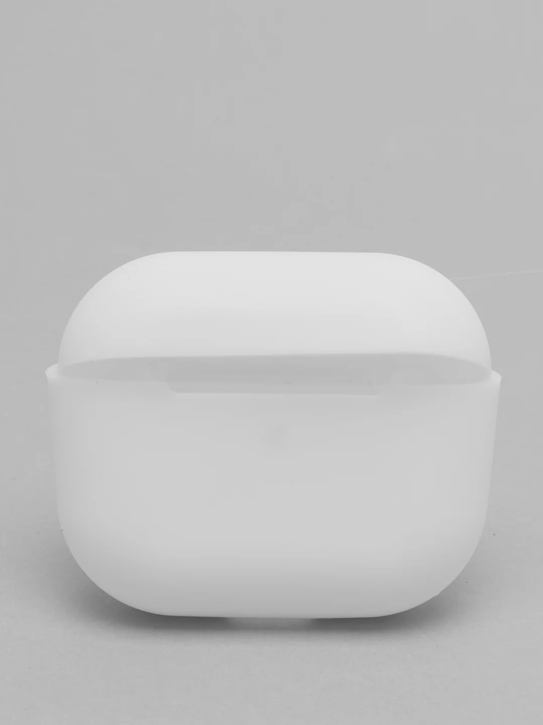 Серебряный силиконовый чехол для AirPods 3