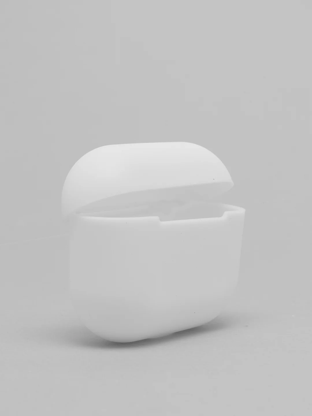 Серебряный силиконовый чехол для AirPods 3