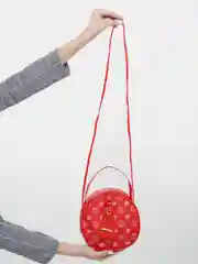 Красный женская круглая сумка