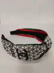 Угольный ободок-чалма для волос