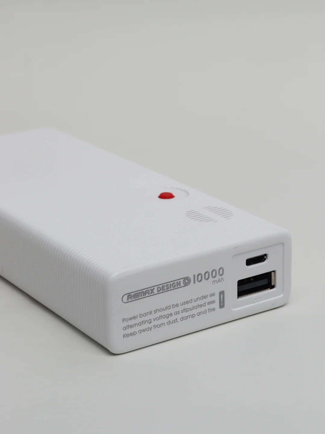 Белый мобильный аккумулятор (PowerBank) REMAX Dot Series RPP-88 10000 mAh