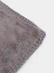 Черный полироль для автомобиля