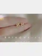 Миниатюрные серьги-гвоздики