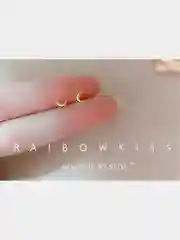 Миниатюрные серьги-гвоздики