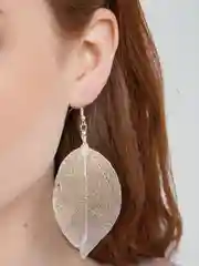 Розовый серьги-продевки "Лист"