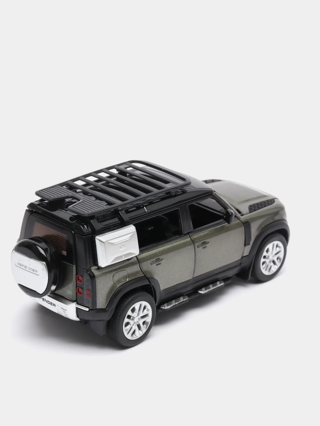 Машинка металлическая Land Rover Defender 110, 1:32, 15,5 см, JB1251468